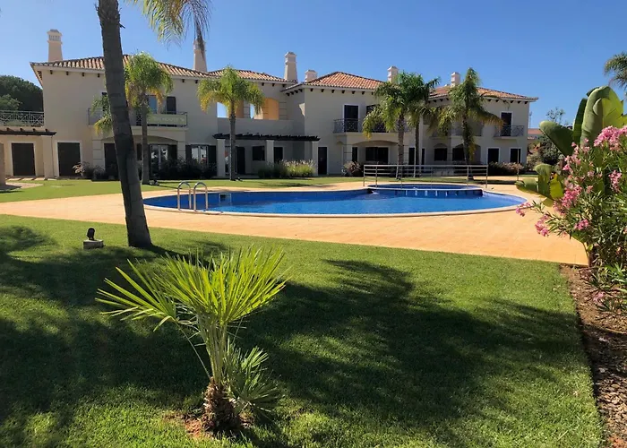 Villa Cascata, 3 Bedroom, Pool, Close To Olhos De Agua
