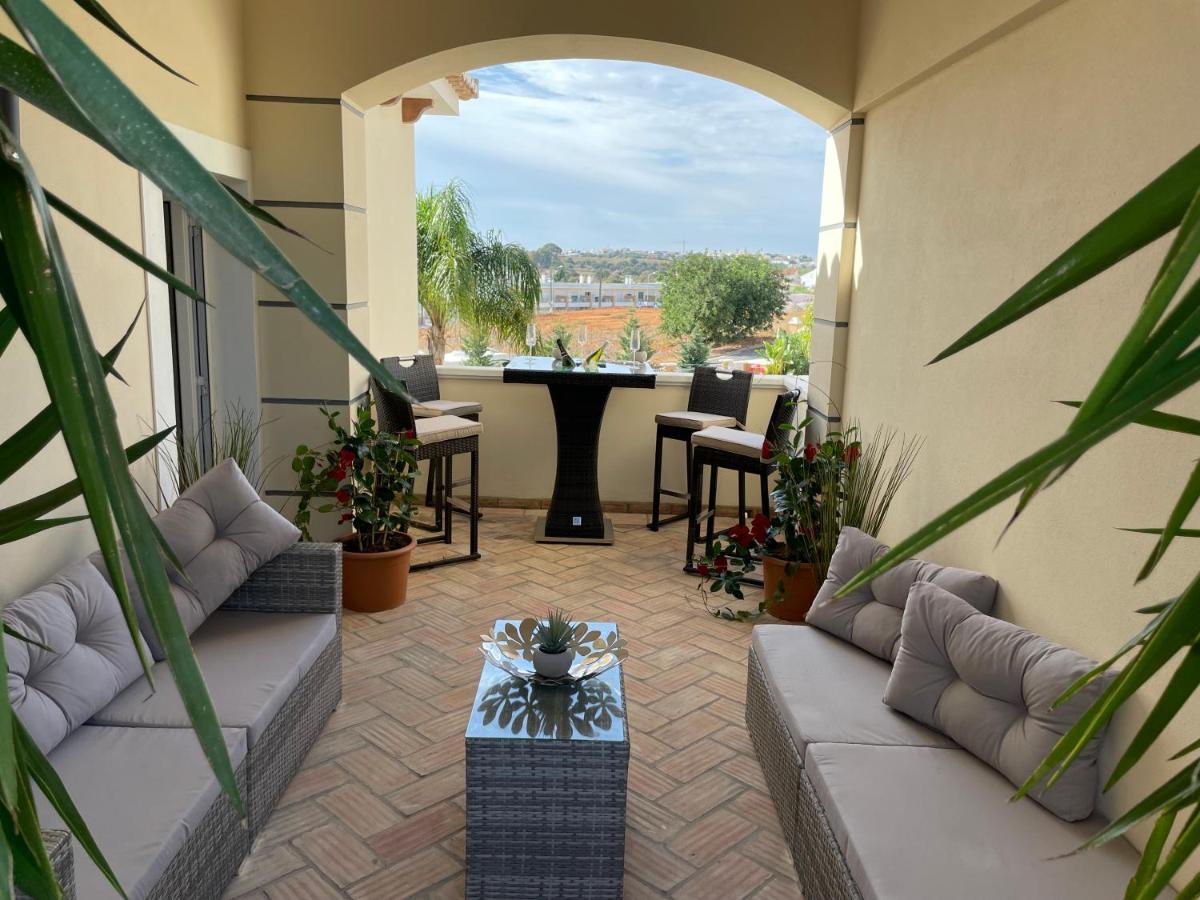 Cascata, 3 Bedroom, Pool, Close To Olhos De Agua Villa