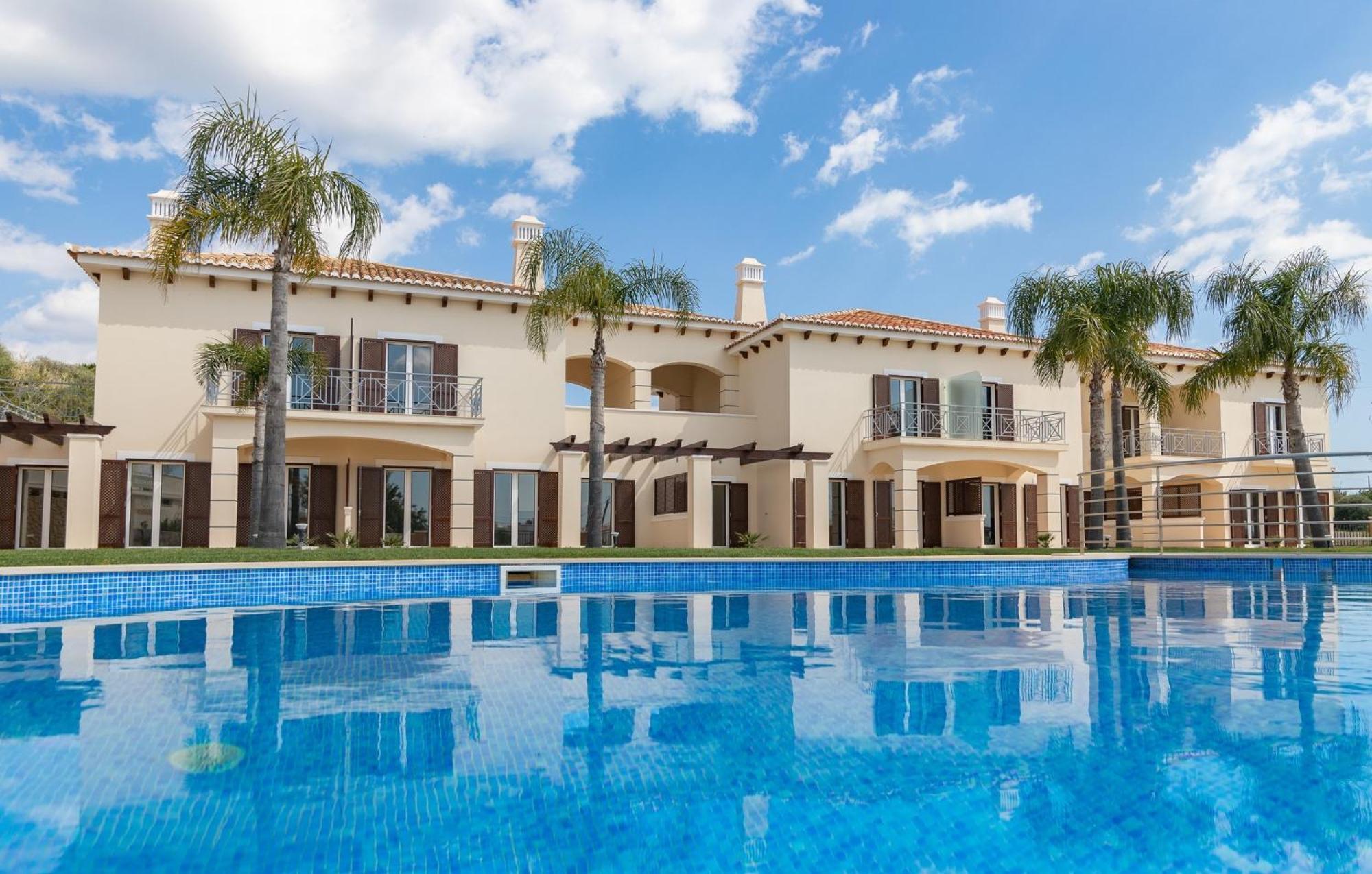 Cascata, 3 Bedroom, Pool, Close To Olhos De Agua *